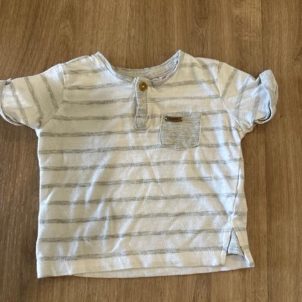 Zara- White and Grey Short Sleeved Shirt